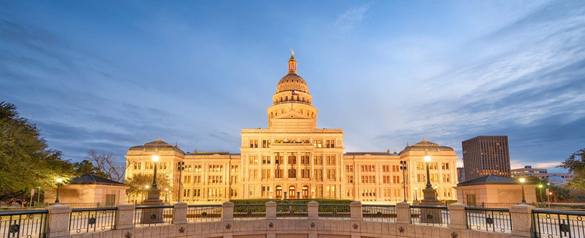 /getmedia/75437607-fd04-41b3-93c0-e2b26dc9966d/4-0-texas-state-capitol-PAB36DR-1903x776.jpg?width=1903&amp;height=776&amp;ext=.jpg